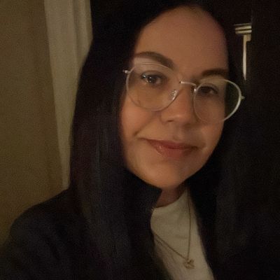 Blanca, 49