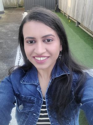Renita, 32
