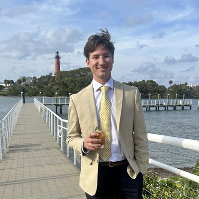 Hans, 26