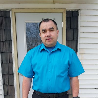 Andres, 40
