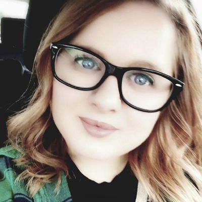 Alice, 38