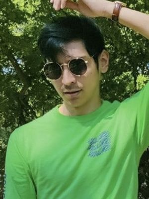 Christian, 32