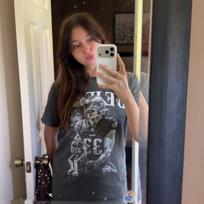 Charleigh, 22
