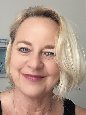 Dana, 65