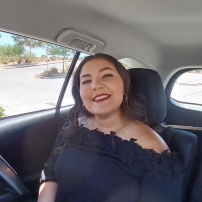Olivia, 21