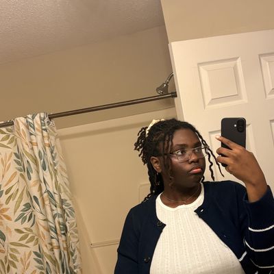 Amara, 23