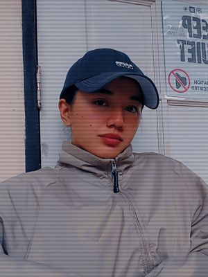 Jo, 24