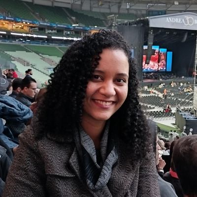 Raiza, 36