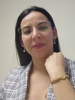 Fatima, 40