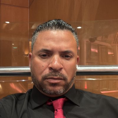 Jean, 44