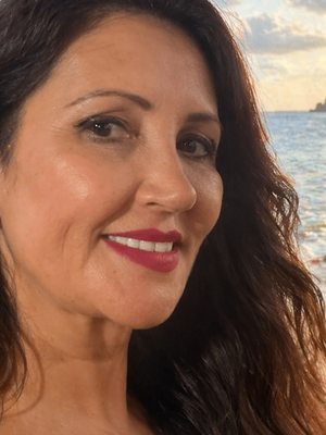 Rose, 53