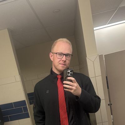 Braeden, 28