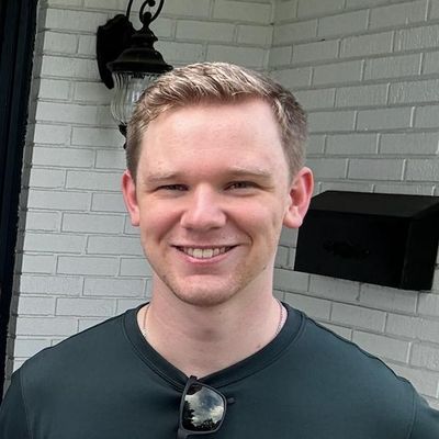 Ben, 28