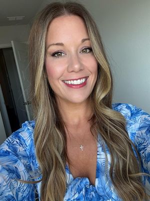 Ashley, 35