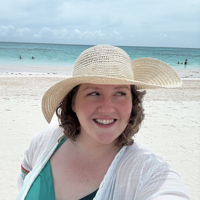 Alyssa, 37