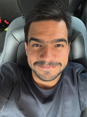 Guillermo, 36