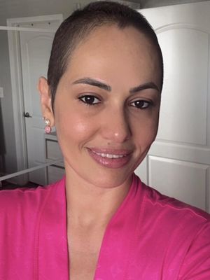 Luana, 44