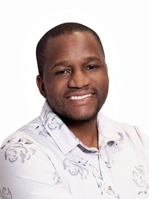 Alex, 38