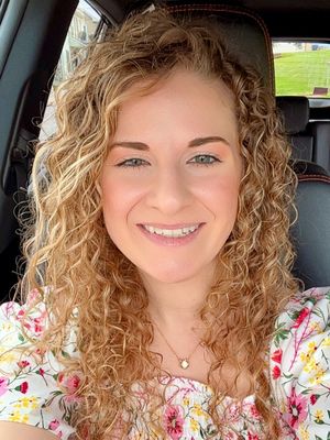 Sarah, 31
