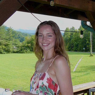 Sophia, 24