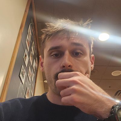 Colin, 27
