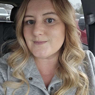 Emily, 40