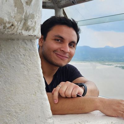 Mauricio, 28
