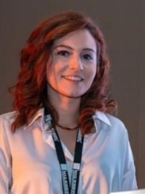 Chiara, 32