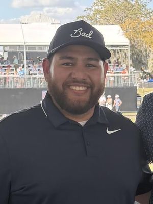 Miguel, 35