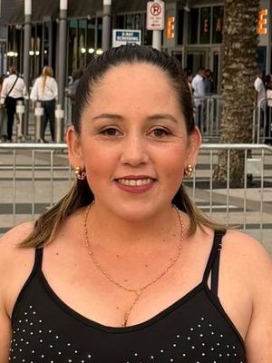 Ambar, 42