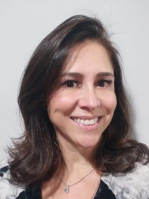 Sandra, 54