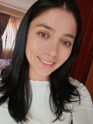 Adriana, 29