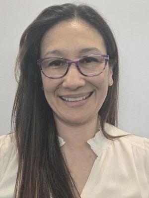 Sandra, 53