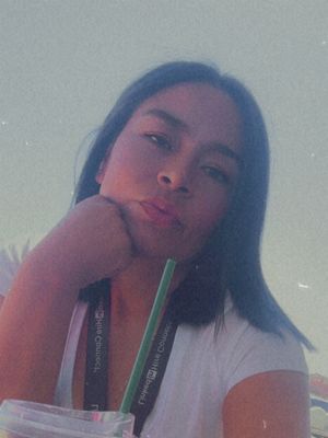 Andrea, 32