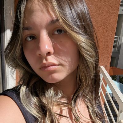 Sophie, 20