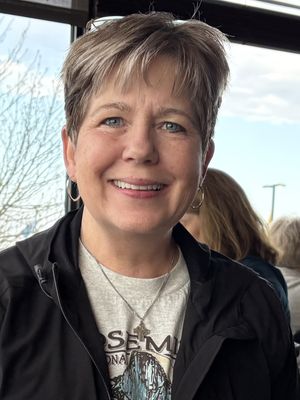 Eileen, 60