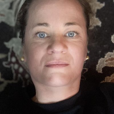 Ela, 52