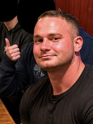 Ken, 29