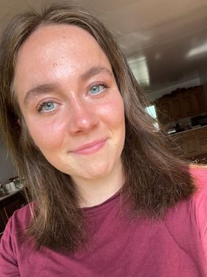 Angela, 20