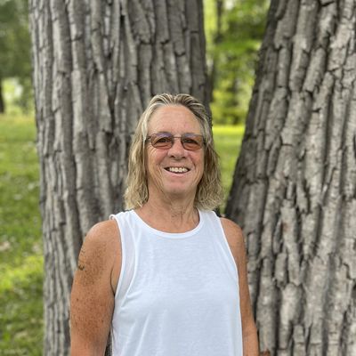 Brenda, 64