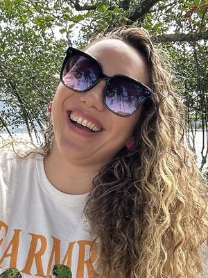 Luana, 36