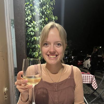 Abigail, 26