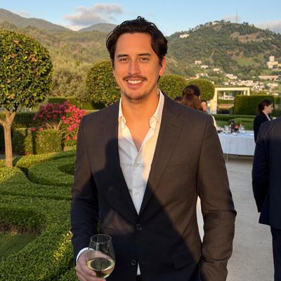 Zach, 36