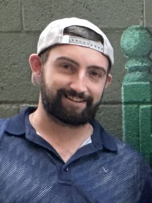 Devin, 28