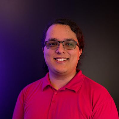 Alejandro, 27