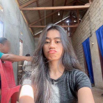 Christy T, 18