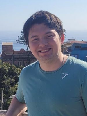 Robert, 25