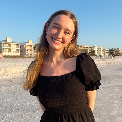 Olivia, 22