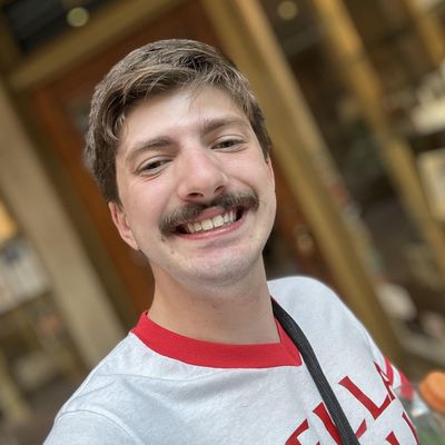 Leo, 22