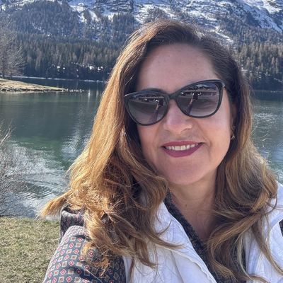 Alejandra, 58